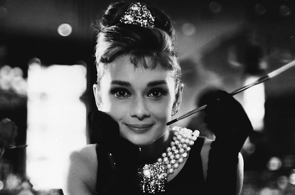 audrey_hepburn_breakfast_at_tiffanys1.jpg
